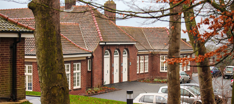Aluminium half gutters and traditional cast round downpipes | Gateshead aluminium half gutters and traditional cast round downpipes, gateshead